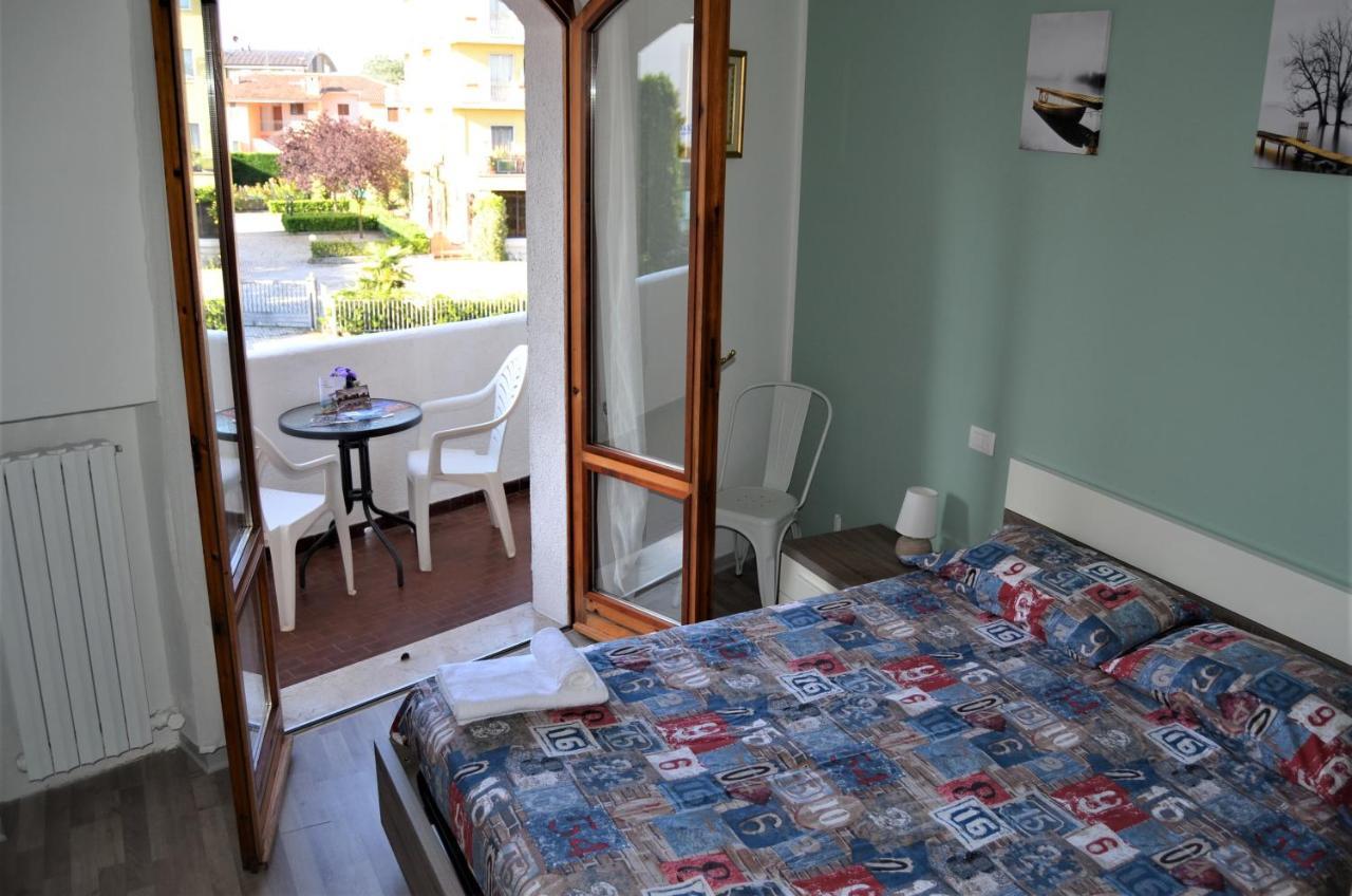 Mattia'S House On Garda Lake Peschiera del Garda Luaran gambar