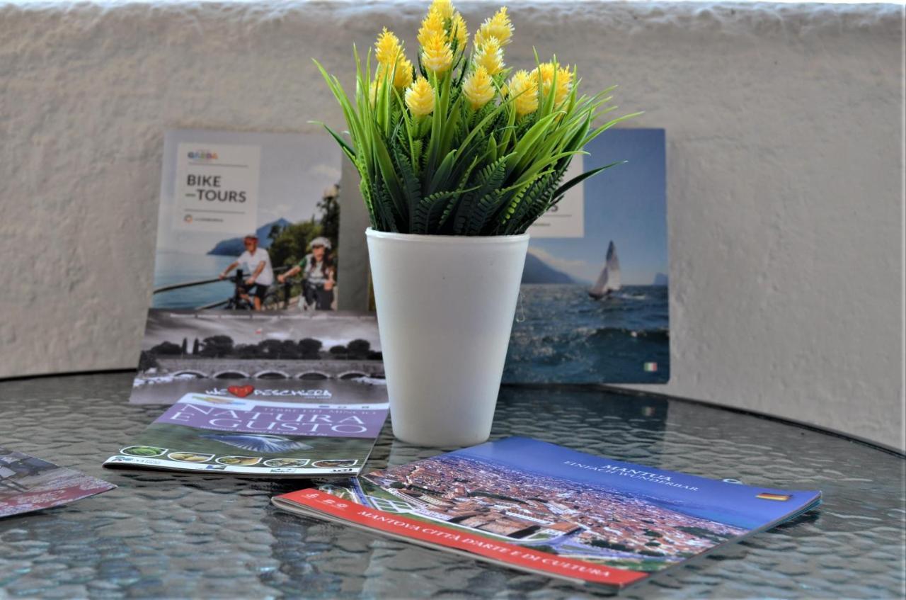 Mattia'S House On Garda Lake Peschiera del Garda Luaran gambar